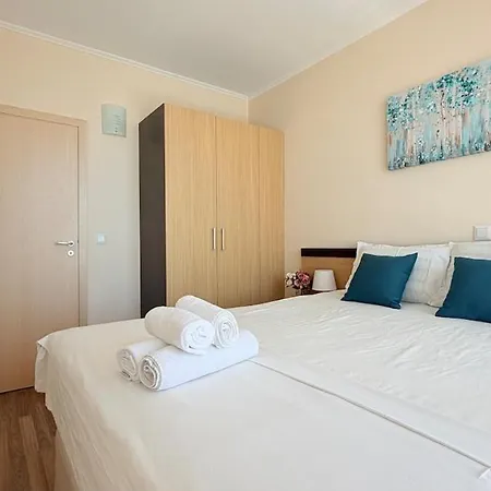 Panoramic Sea & Pool Views - C204
