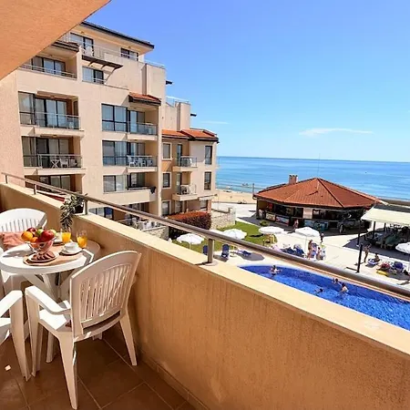 Panoramic Sea & Pool Views - C204 Apartman